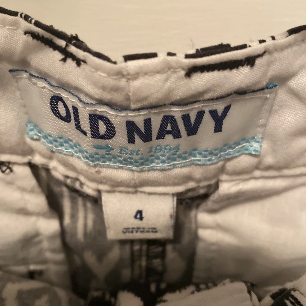 𝅺OLD navy shorts